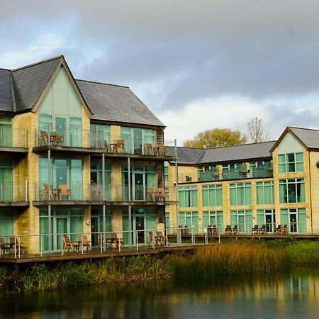 De Vere Cotswold Water Park South Cerney Exterior foto